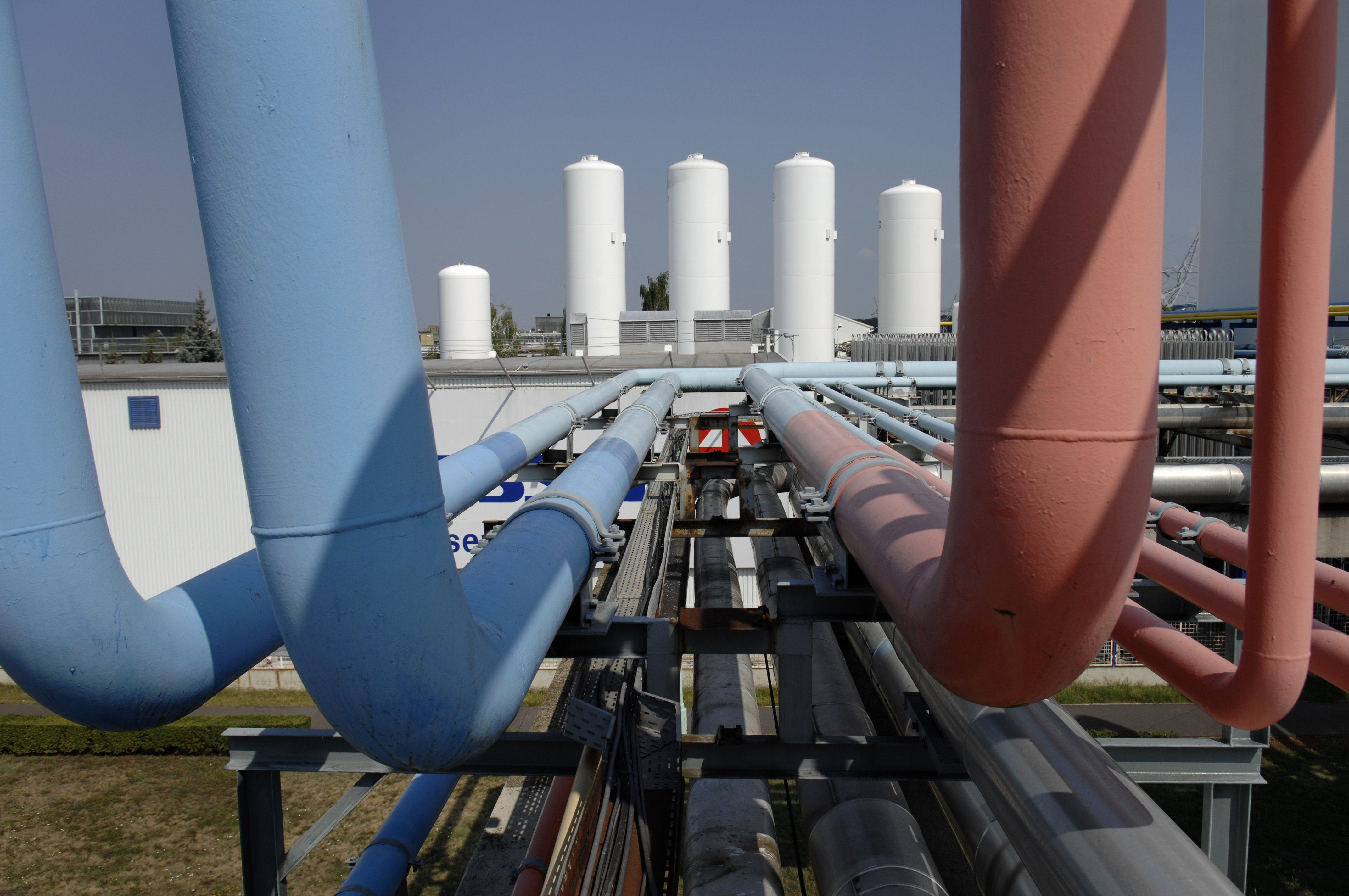 工業(yè)氣體|特種氣體|高純氣體集中供氣儲(chǔ)罐管道安裝工程